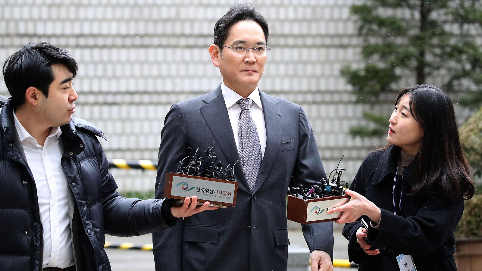 El presidente de Samsung Electronics, Lee Jae-yong, llega al Tribunal Central de Distrito de Seúl el 5 de febrero de 2024 en Seúl, Corea del Sur