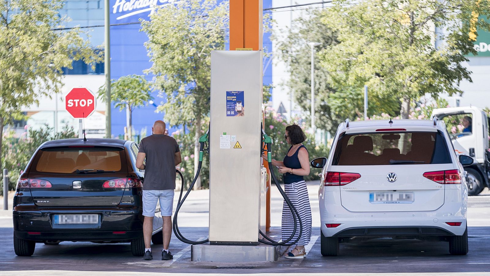 Los precios de la gasolina y el diésel se estabilizan después de semanas de subidas