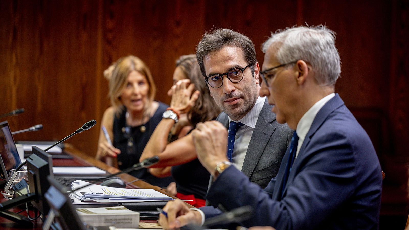 El Gobierno busca aprobar la reforma fiscal al diésel para acceder a más fondos europeos