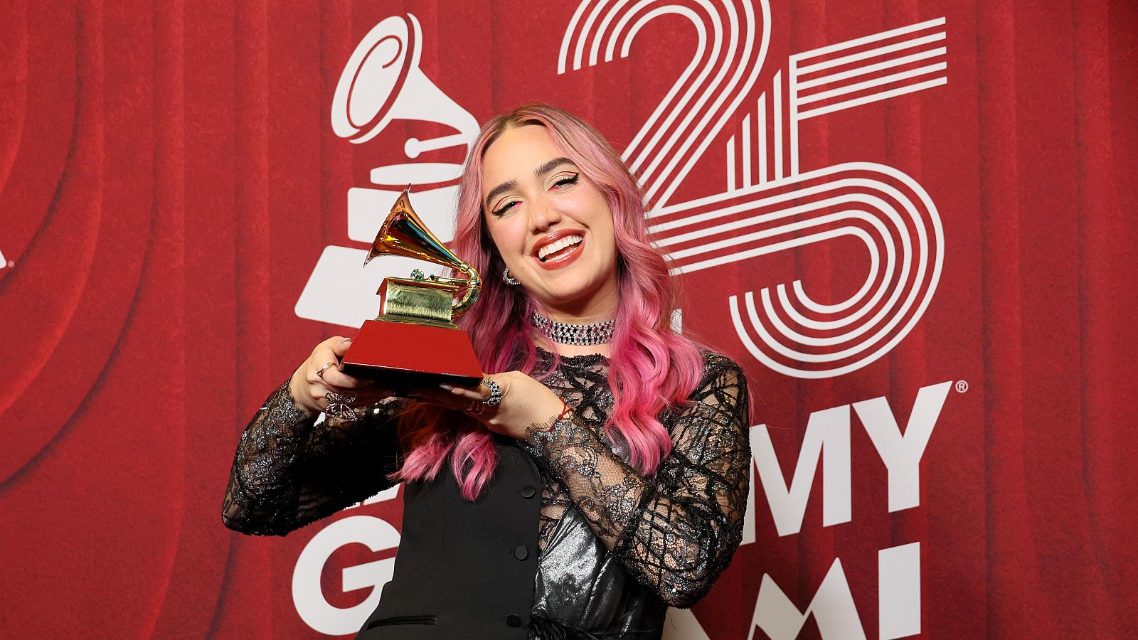 Ela Taubert, de TikTok a cantar amb Karol G i col·laborar amb Aitana