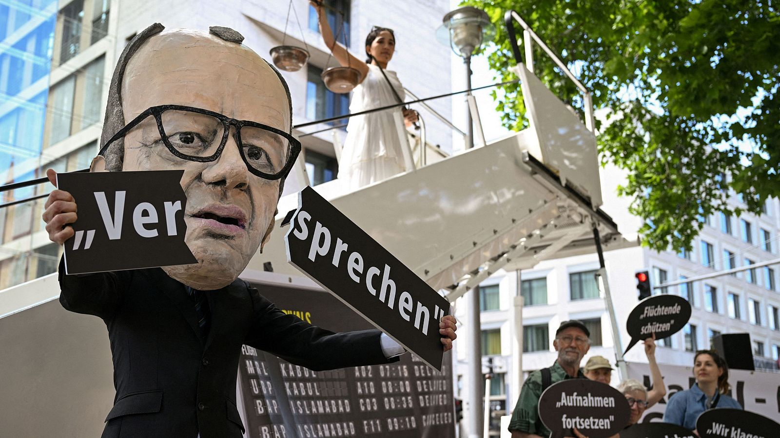 Alemania endurece su política migratoria y deporta a 81 afganos acusados de delitos pese a las críticas de la ONU