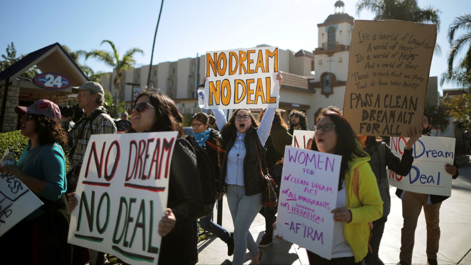 Varias personas se manifiestan en Florida a favor del DACA el pasado lunes