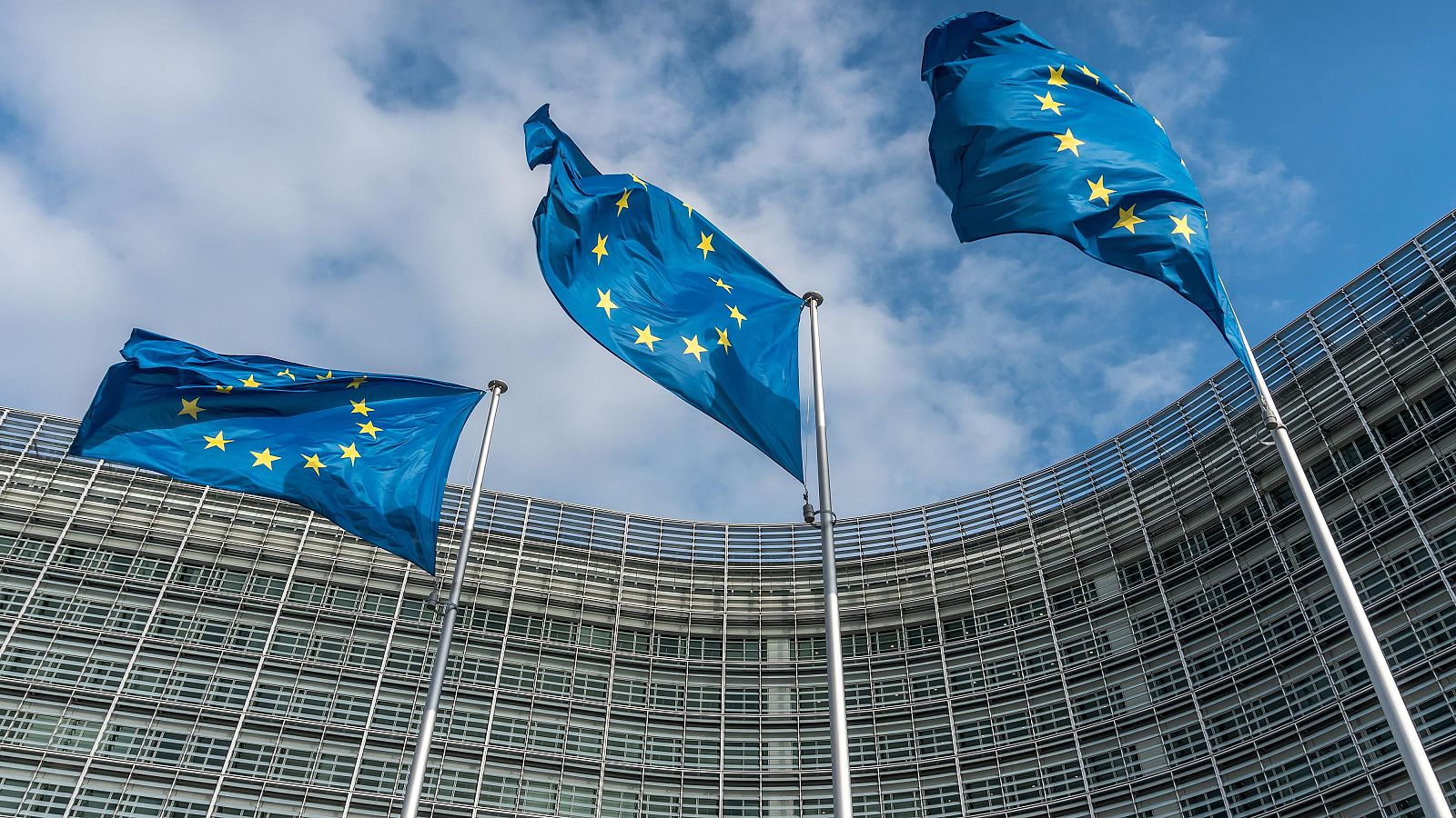 El déficit público medio de la Unión Europea retrocede hasta el 2,9% durante el primer trimestre de 2025