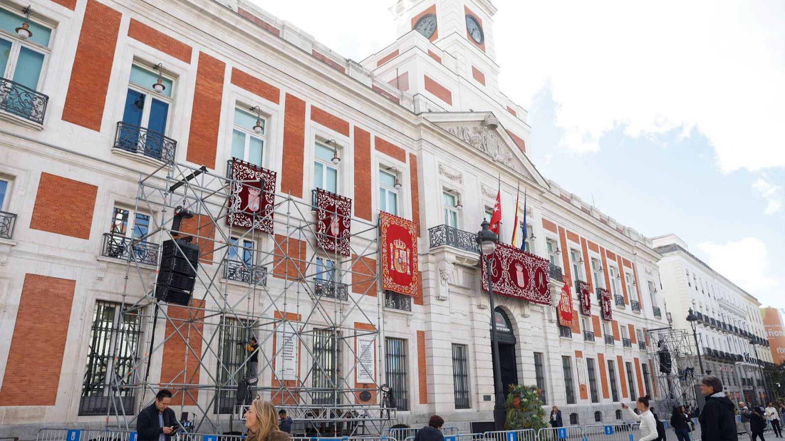 Fachada de la Real Casa de Correos, sede de la Comunidad de Madrid