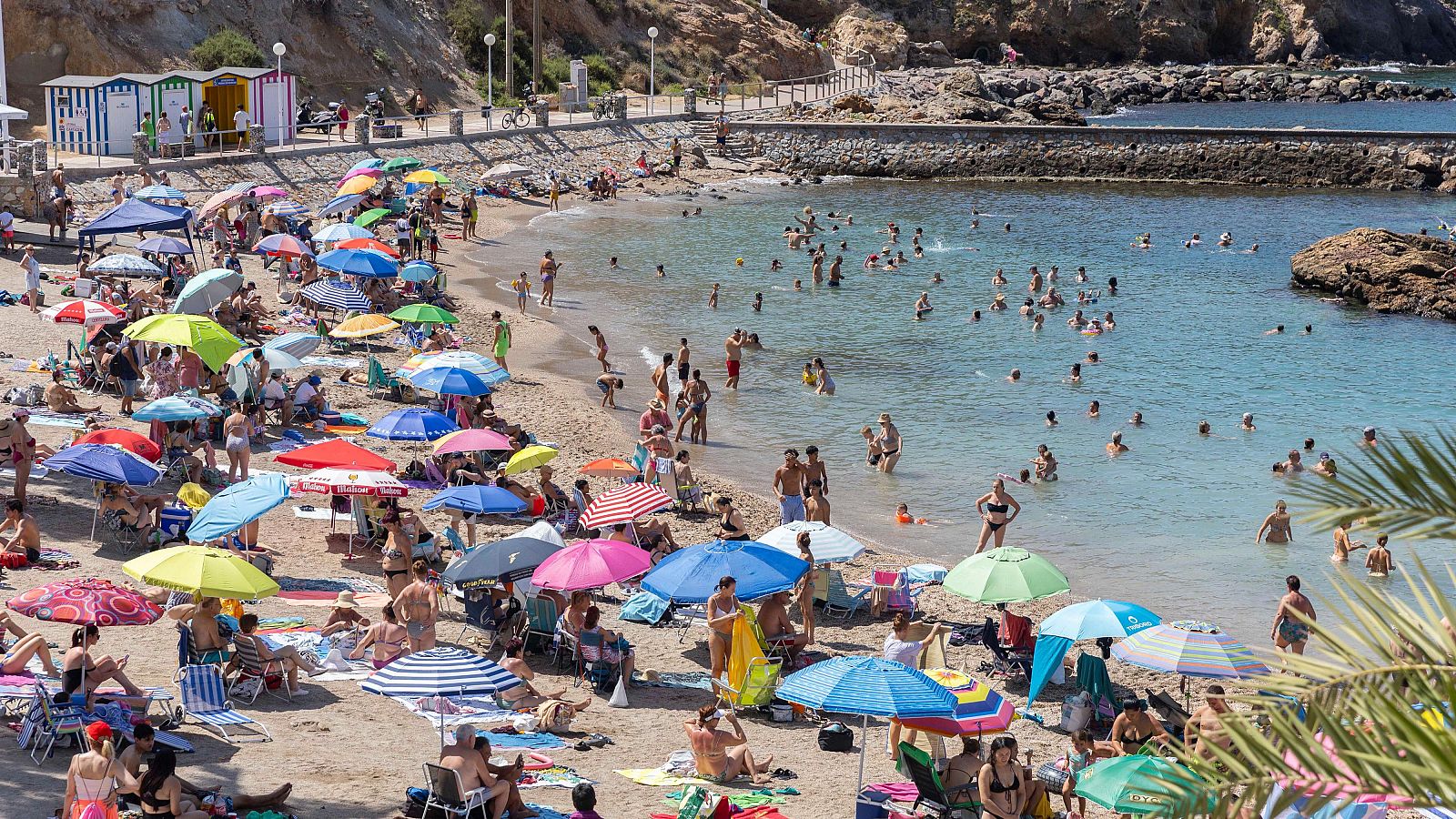 Los precios de los hoteles subieron un 5,3% y las pernoctaciones marcan un nuevo récord en junio rozando los 39 millones