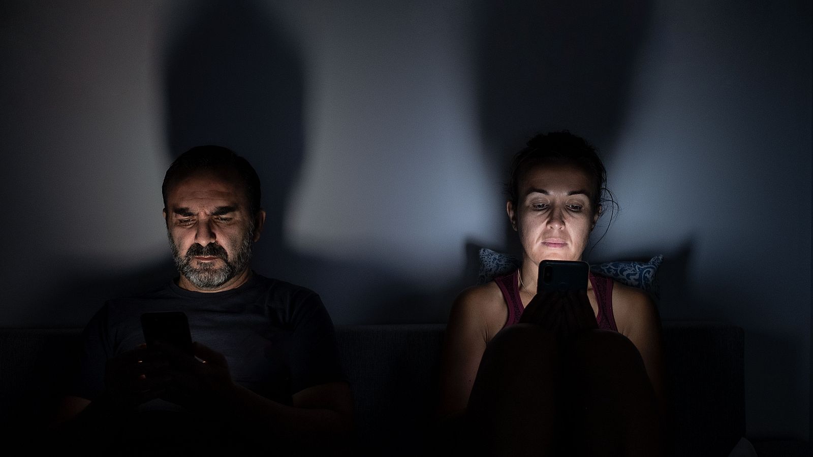 Todo lo que no cabe en un wasap explica por qué hay que seguir viéndose, aunque estemos siempre conectados