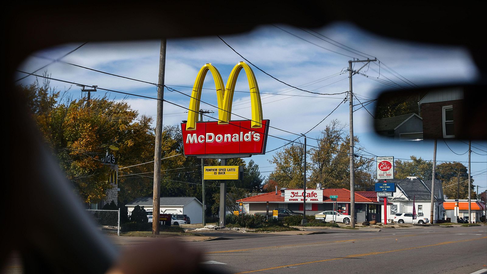Un letrero de McDonald's en Streator, Illinois