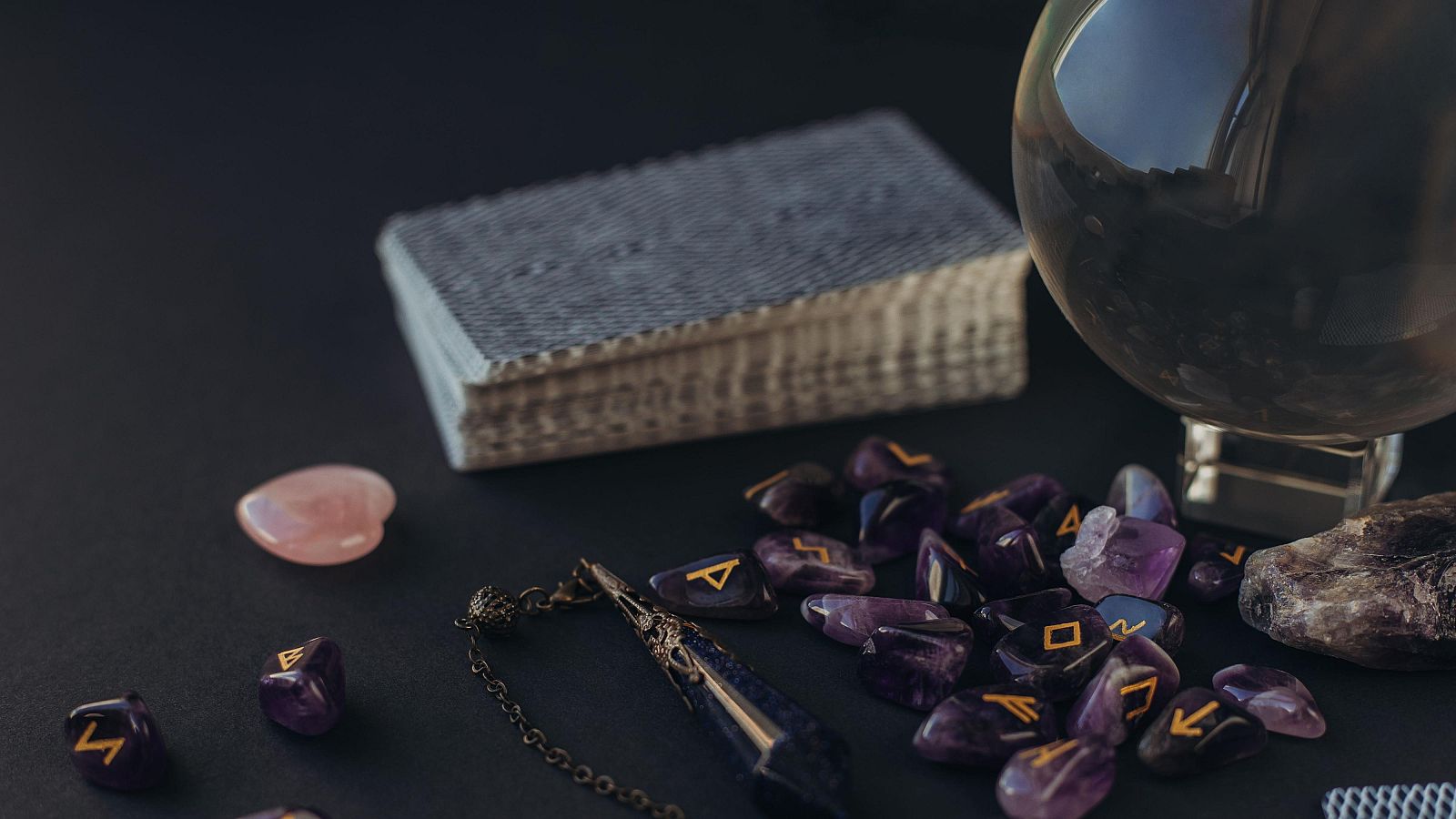 Et vols iniciar en el tarotisme? 4 coses que has de saber