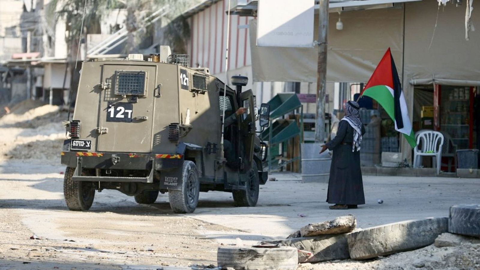 El codirector del documental 'No Other Land' denuncia que un colono israelí asesinó al activista palestino Odeh Hadalin