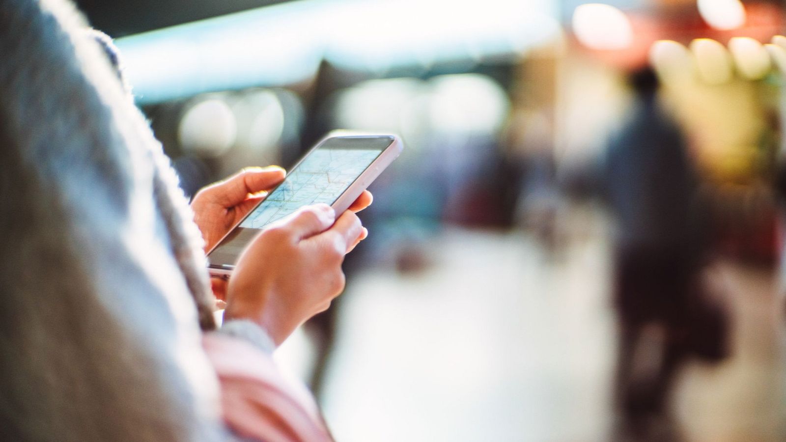 El Gobierno da luz verde a un proyecto de ley para facilitar la denuncia de contenidos ilícitos en plataformas digitales