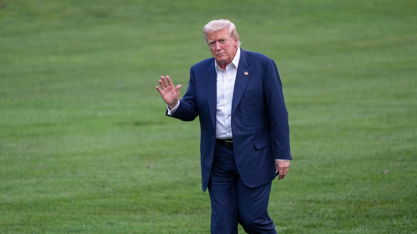 Trump anuncia aranceles del 25% para la India y una penalización por seguir comerciando con Rusia