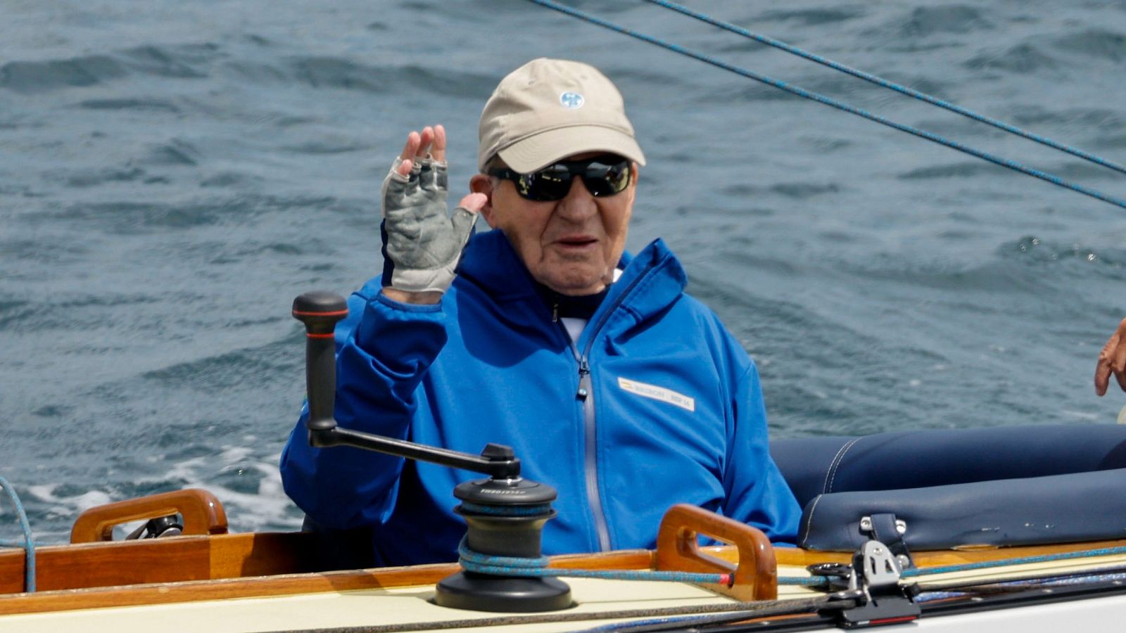 Juan Carlos I cumple cinco años fuera de España