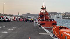 Rescatan a 179 inmigrantes, entre ellos un fallecido, a 476 kilómetros de Gran Canaria