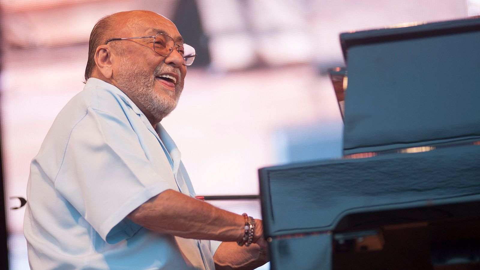 Eddie Palmieri en el Pabellón Pritzker del Parque del Milenio de Chicago, Illinois, el 27 de junio de 2016