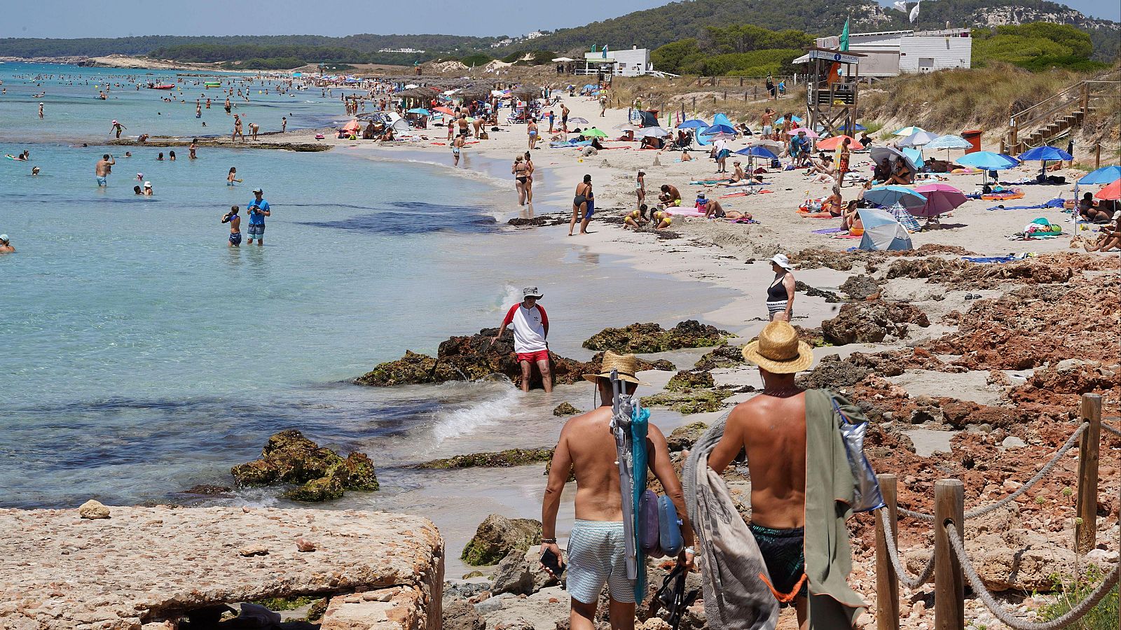 Vista de la playa de Son Bou en Menorca