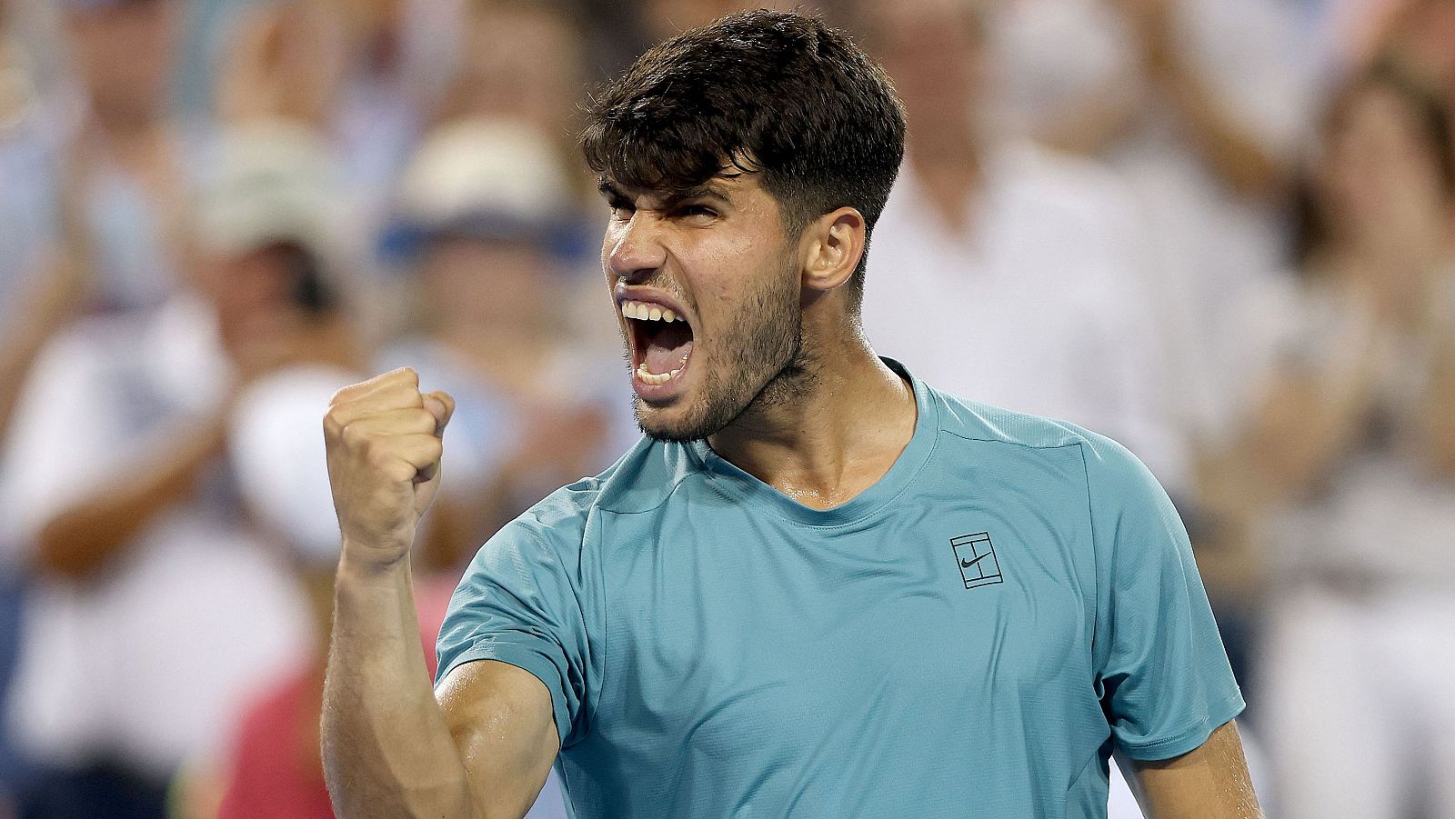 Carlos Alcaraz vence al italiano Luca Nardi y pasa a cuartos