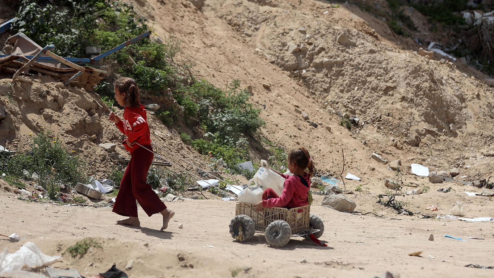 Casi la mitad de los niños en Gaza prefieren morir