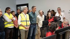Sánchez promete a las CC.AA. todos los recursos frente a los incendios en su visita a Ourense: "Quedan días complejos"