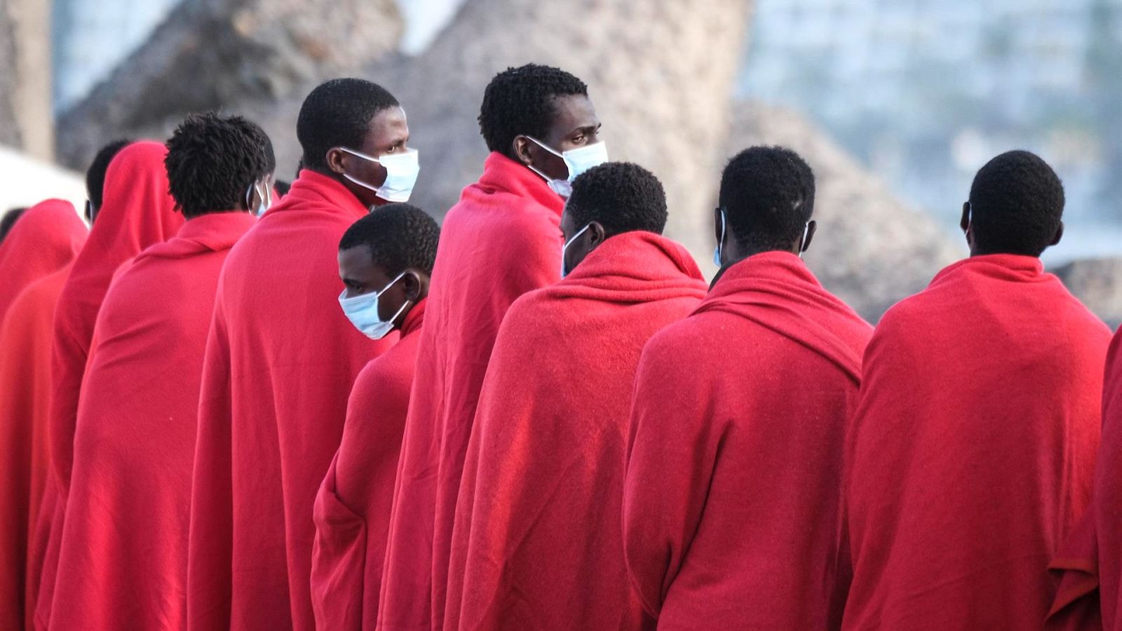 Las llegadas irregulares a España caen casi un 30% pero se disparan en Baleares