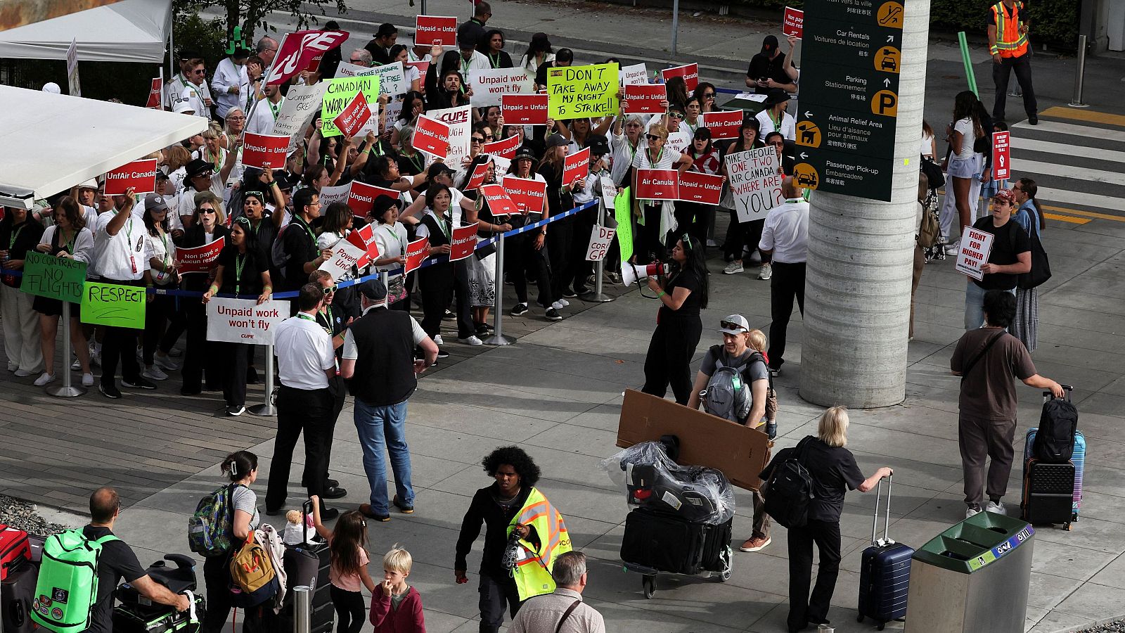 Air Canada reanudará vuelos este martes tras un acuerdo con el sindicato y tres días de huelga