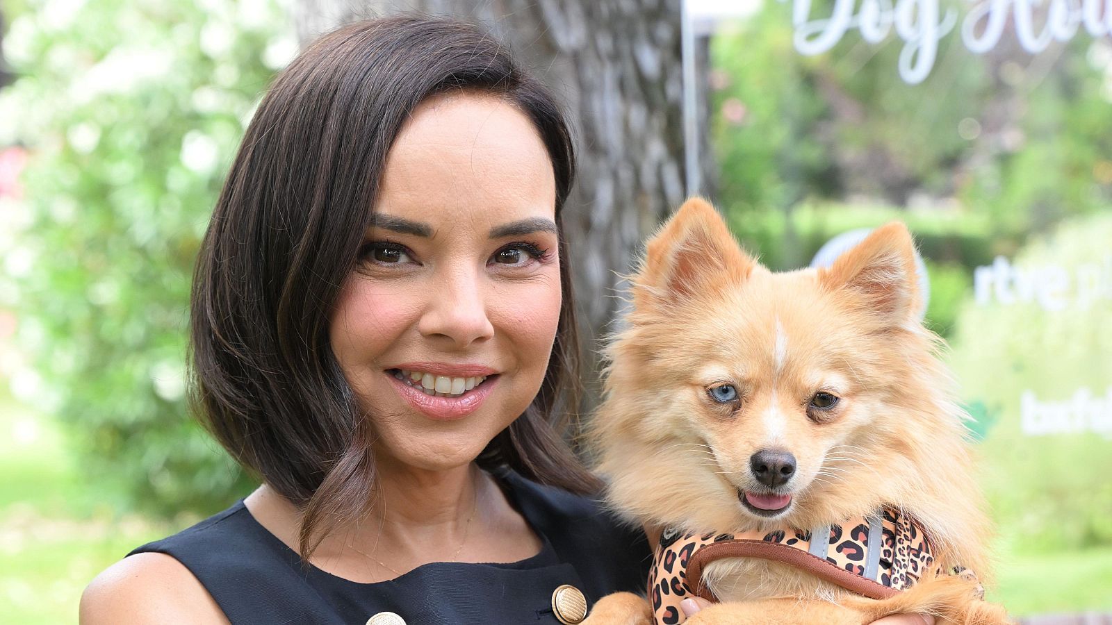 Este fue el acompañante que no se separó de Chenoa en 'Dog House'