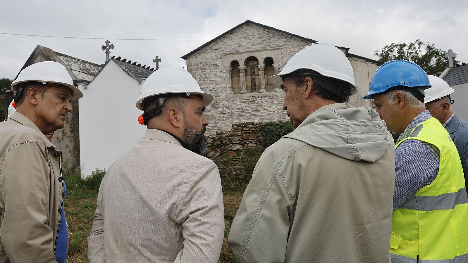 Descubren en una iglesia deLugo una ventana del prerrománico asturiano, única en Galicia.