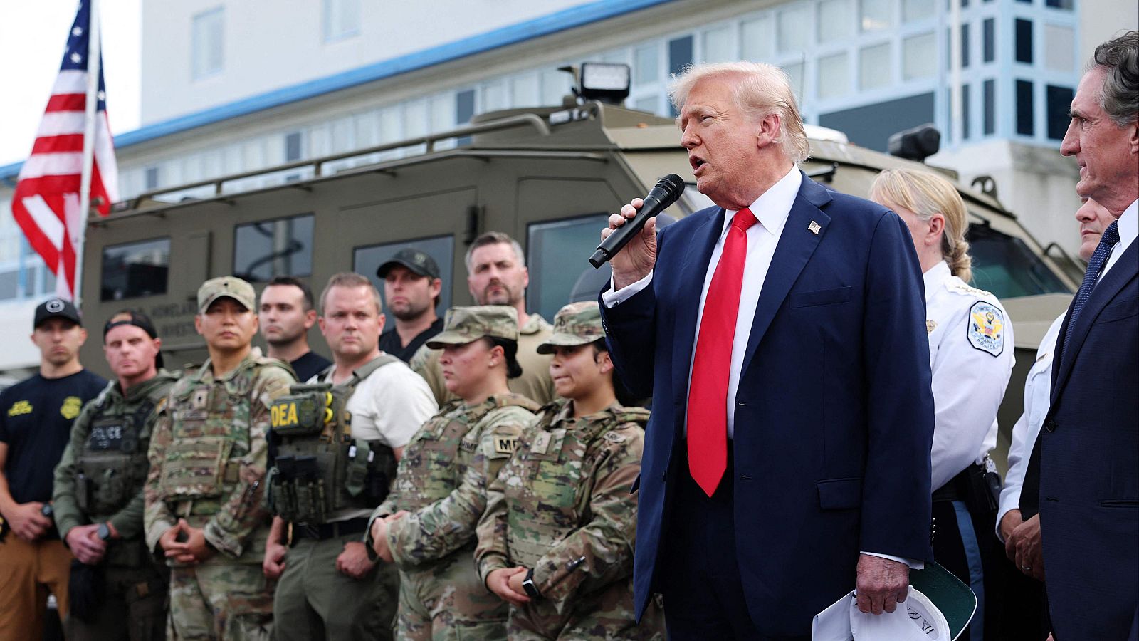 El presidente estadounidense, Donald Trump, pronuncia un discurso ante agentes del orden público en Anacostia, Washington