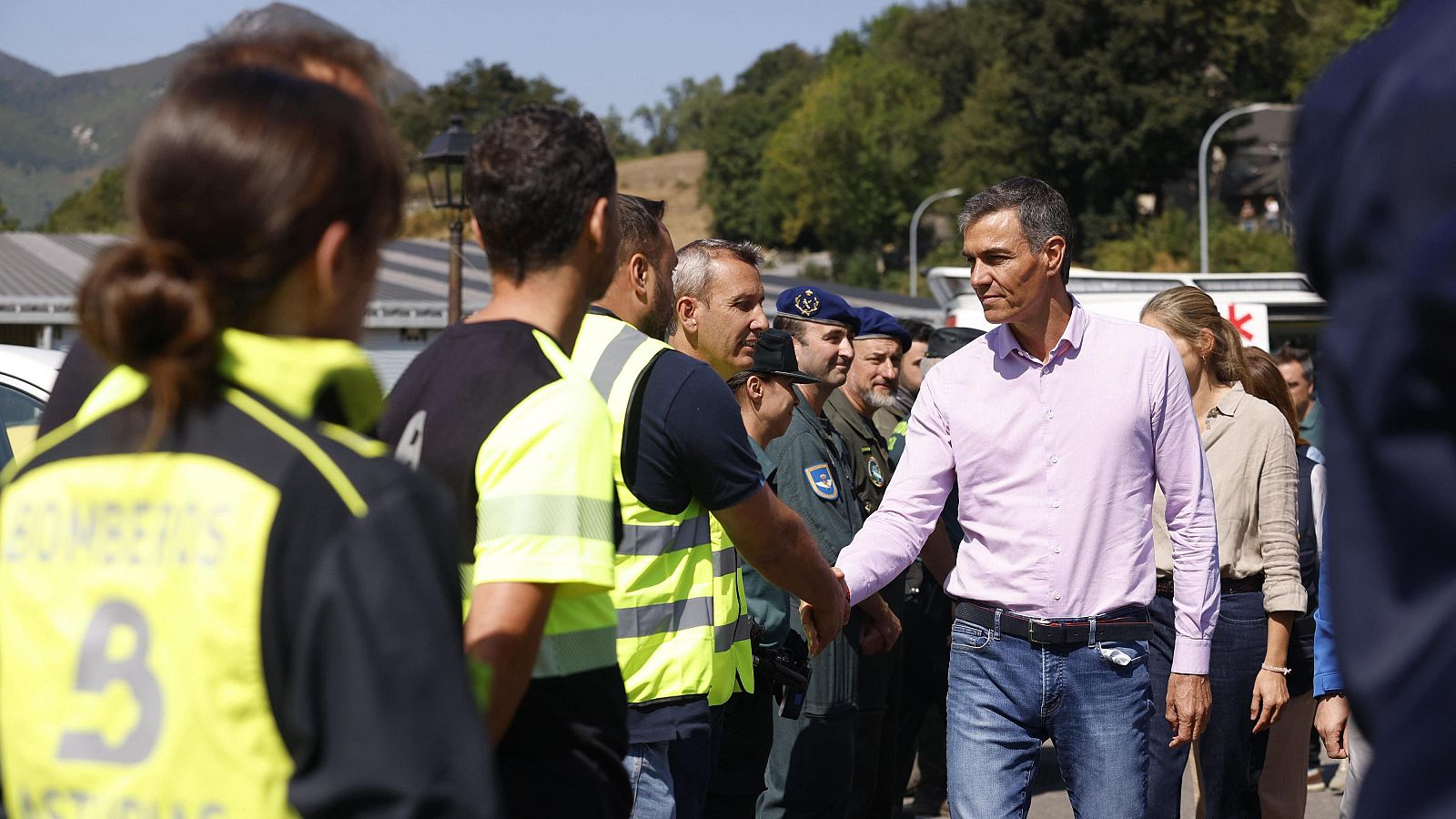 Sánchez defiende a la directora de Protección Civil