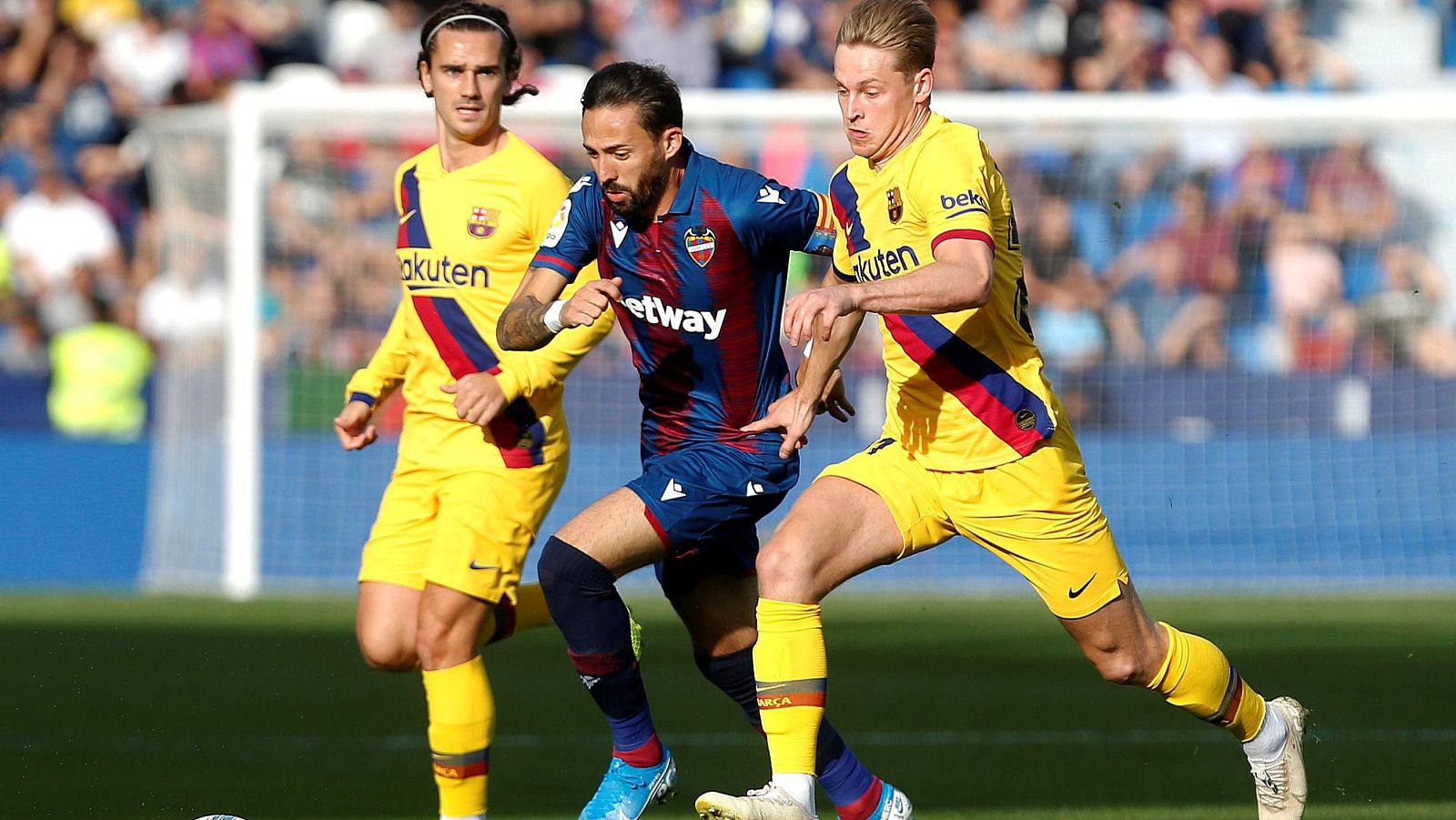 El Levante busca un triunfo ante el Barça en su vuelta a Primera