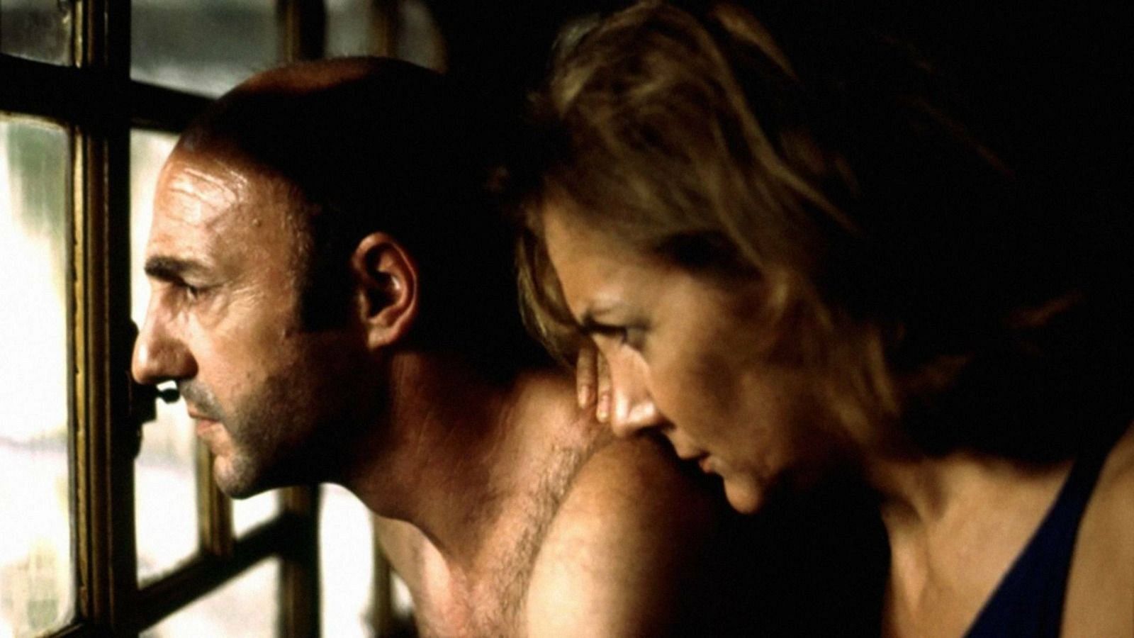 Fingir unas vacaciones por el "qué dirán": Así es 'Aupa Etxebeste!', la película que revitalizó el cine en euskera