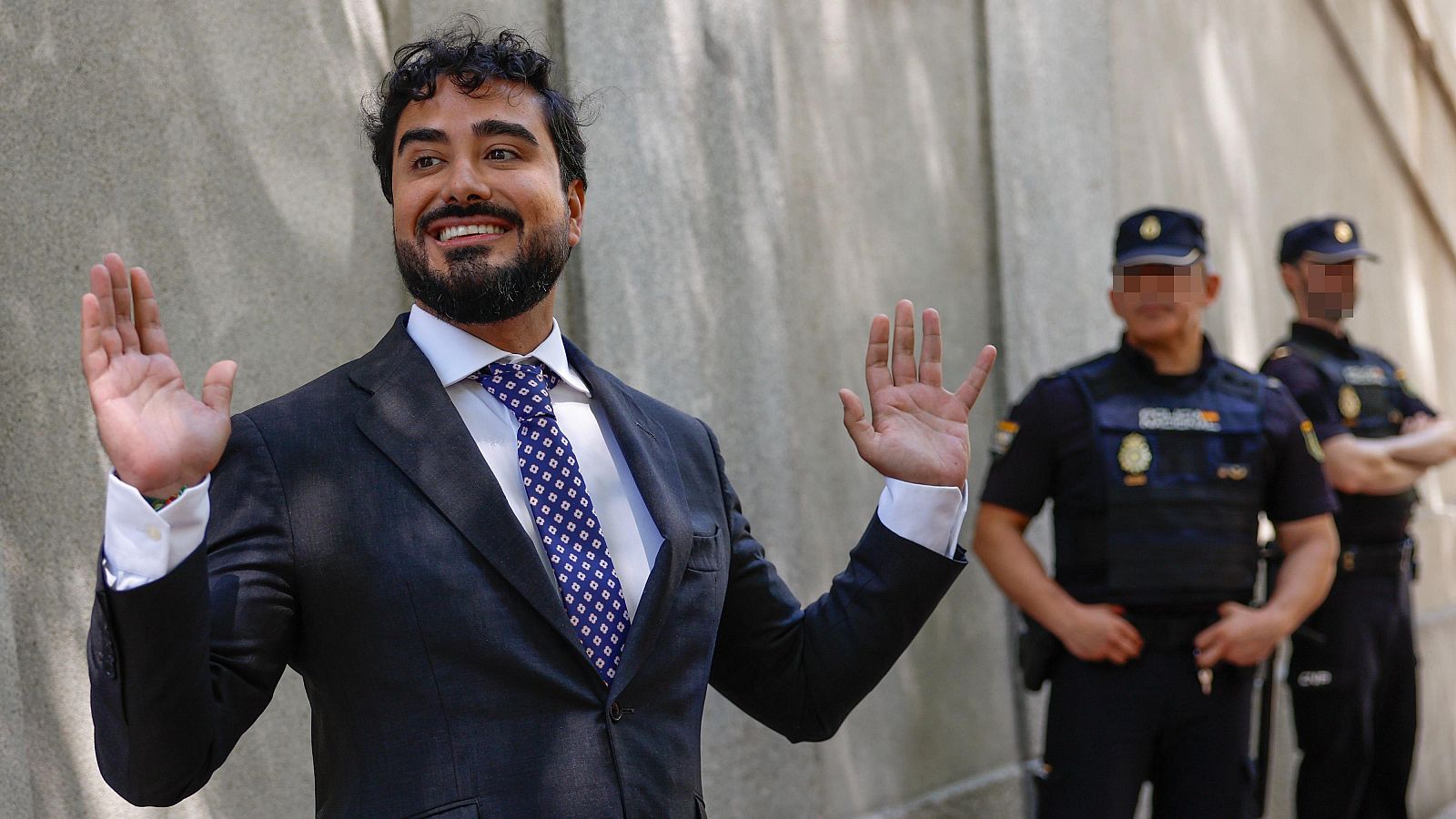 El eurodiputado Alvise Pérez, tras su declaración en el Tribunal Supremo