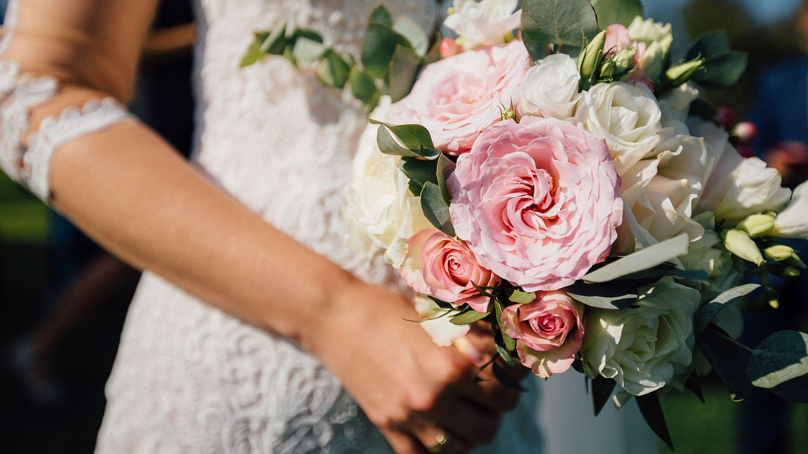 No hi ha núvia sense ram de flors