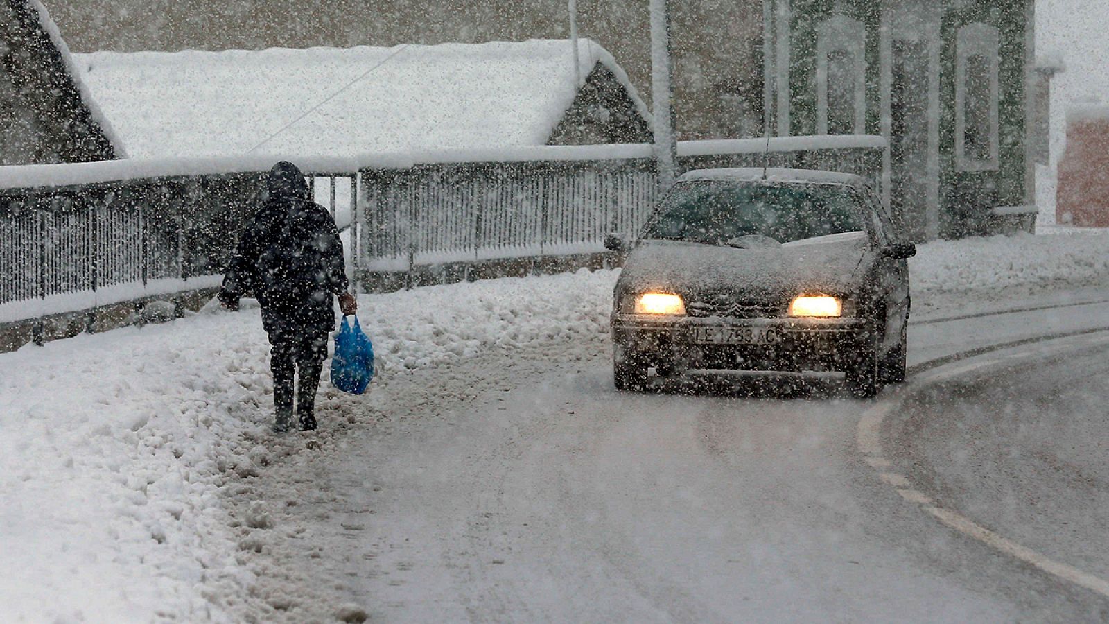 Nieve en el pueblo de Pajares (Asturias)