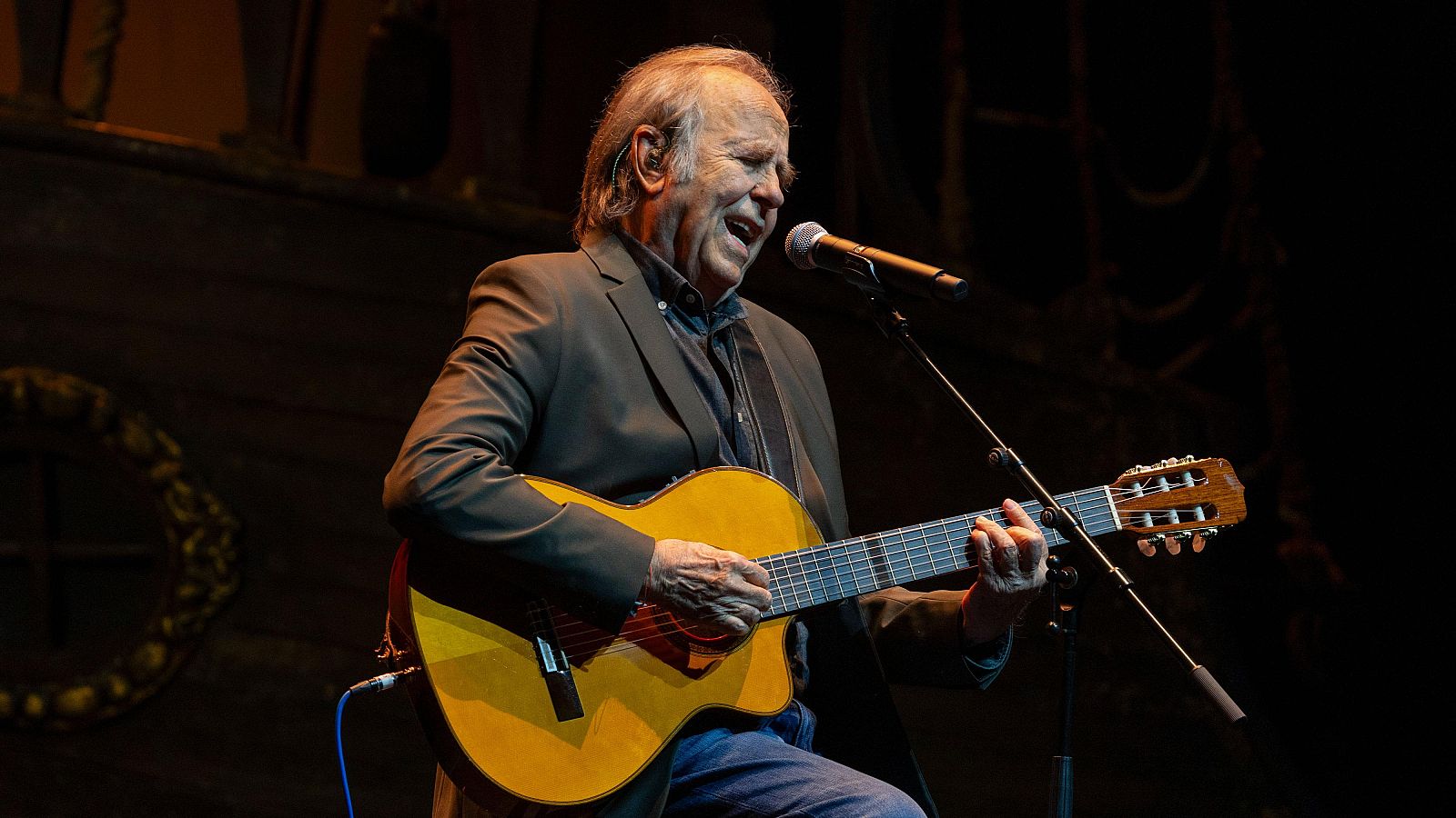 Serrat volverá a cantar el 22 de noviembre para una gala solidaria en Mahón (Menorca).
