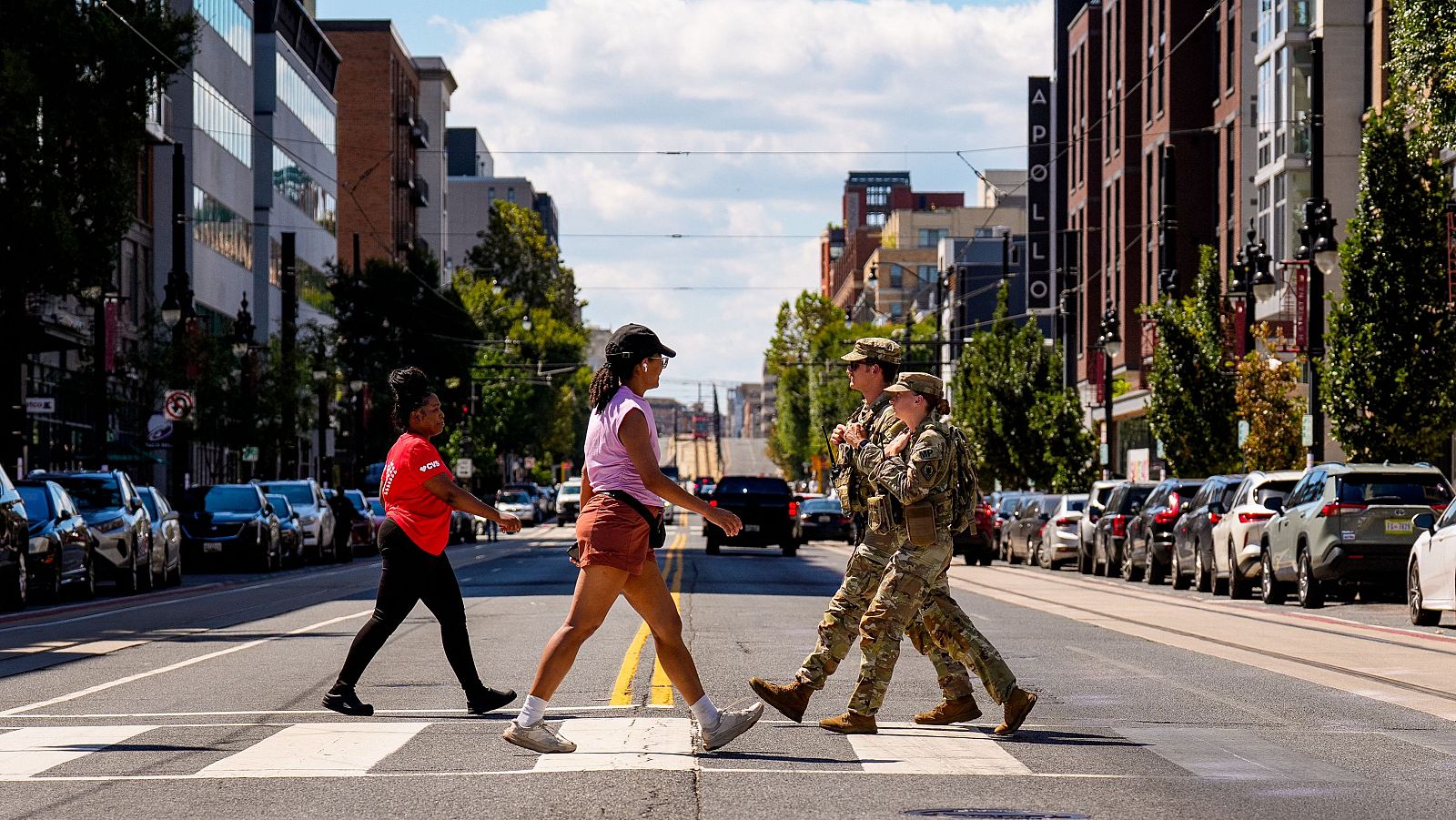 Una jueza federal bloquea las deportaciones rápidas del Gobierno de Trump