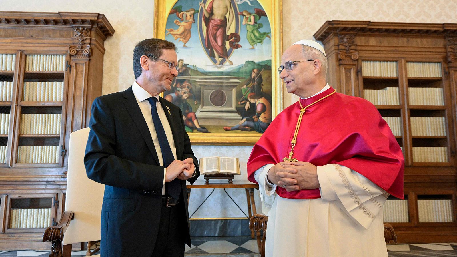 El papa León XIV recibe al presidente de Israel, Isaac Herzog, en el Vaticano
