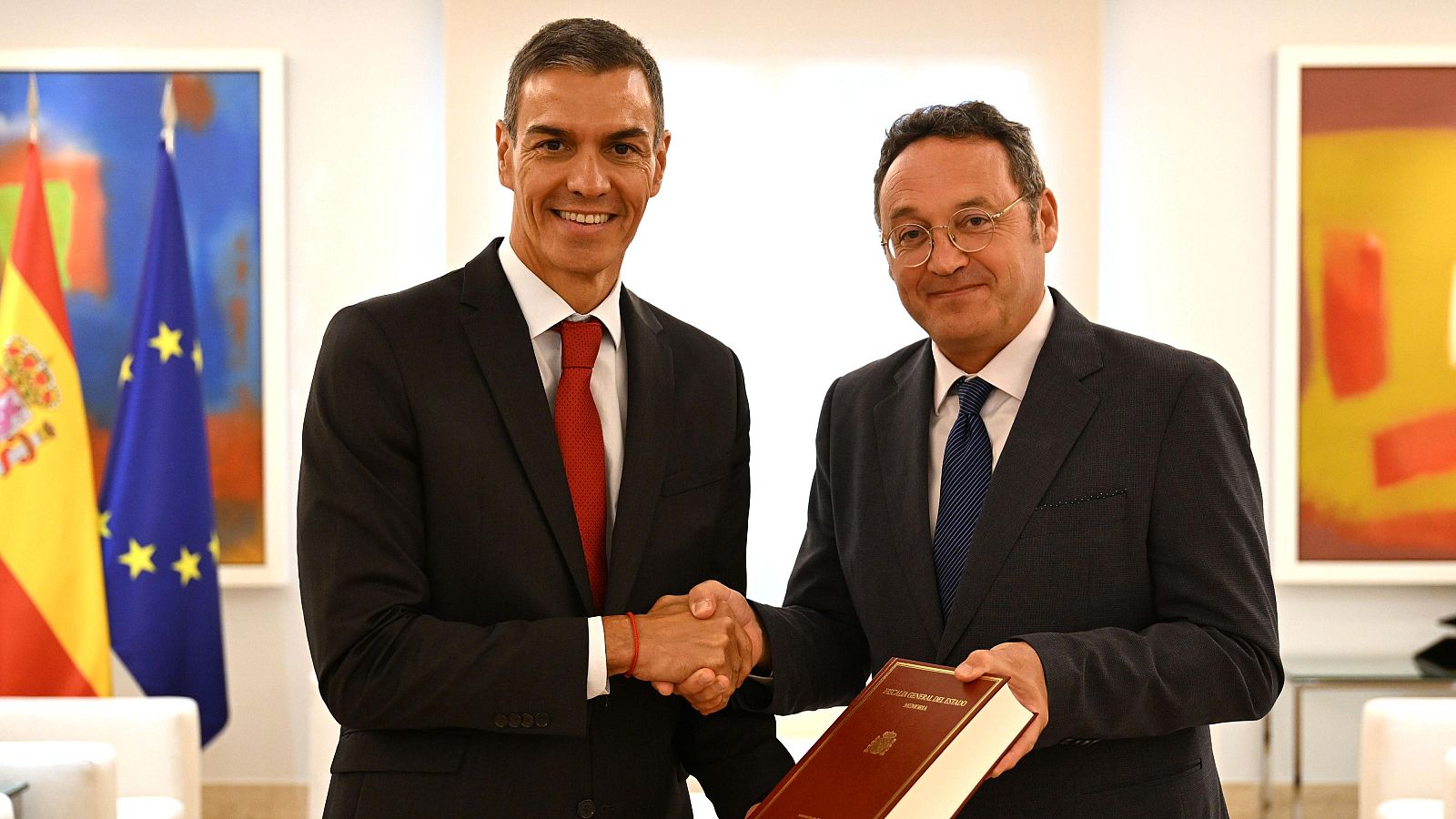 Pedro Sánchez (i) junto al fiscal general, Álvaro García Ortiz