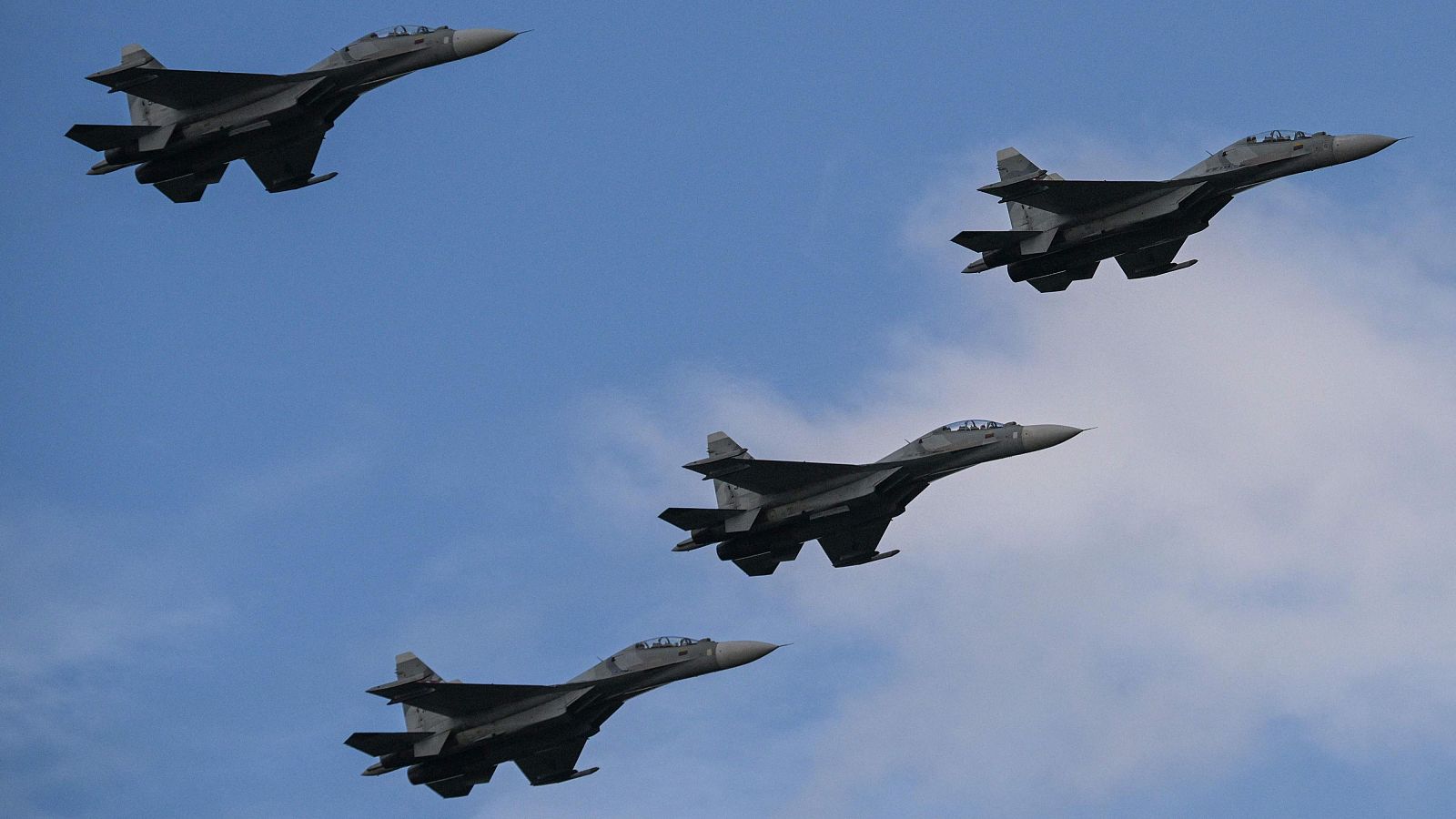 Aviones de combate venezolanos durante un desfile militar celebrado en 2022 en Caracas