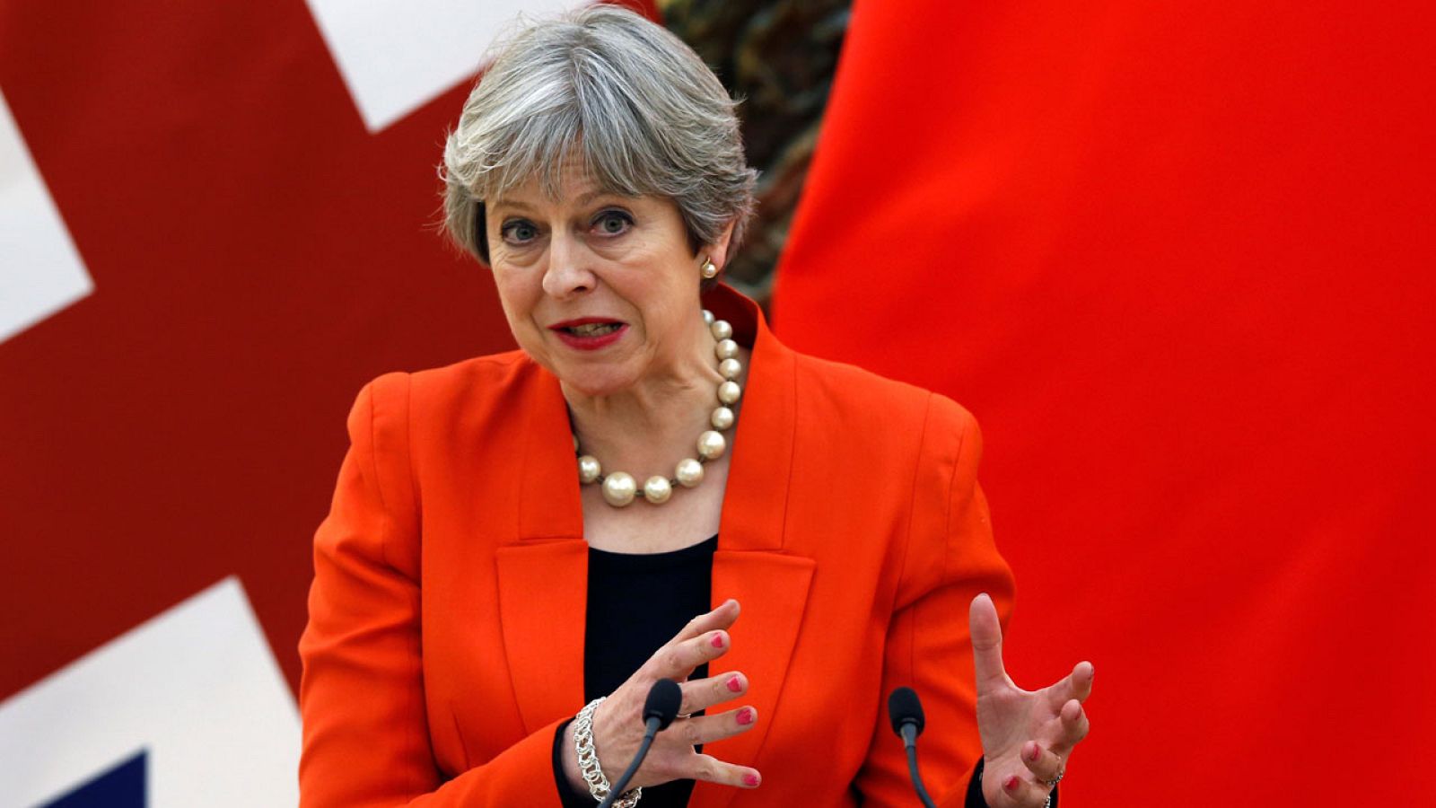 Theresa May, durante una rueda de prensa este miércoles en Pekín
