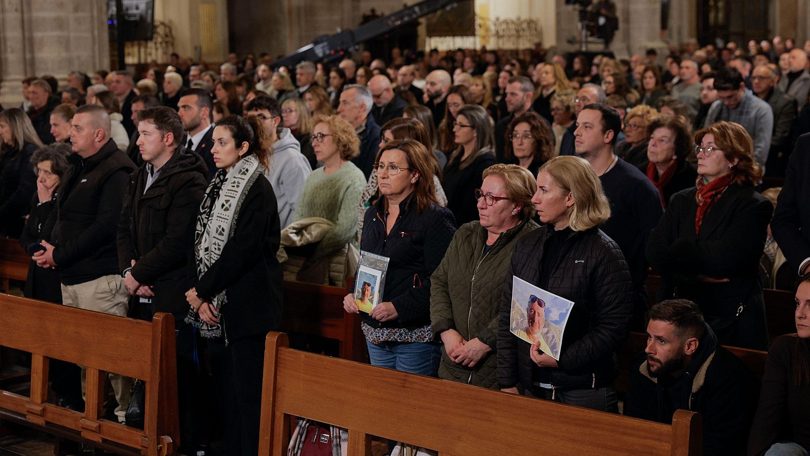Un momento del funeral por las víctimas de la dana celebrado en diciembre en la catedral de Valencia.
