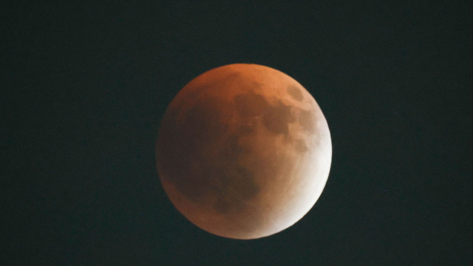 Eclipse lunar septiembre 2025