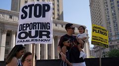 El Tribunal Supremo de Estados Unidos respalda las redadas migratorias de Donald Trump en California