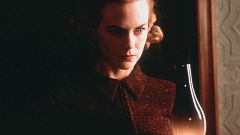 El final explicado de 'Los otros' y los 'oscuros' secretos del rodaje de Alejandro Amenábar y Nicole Kidman