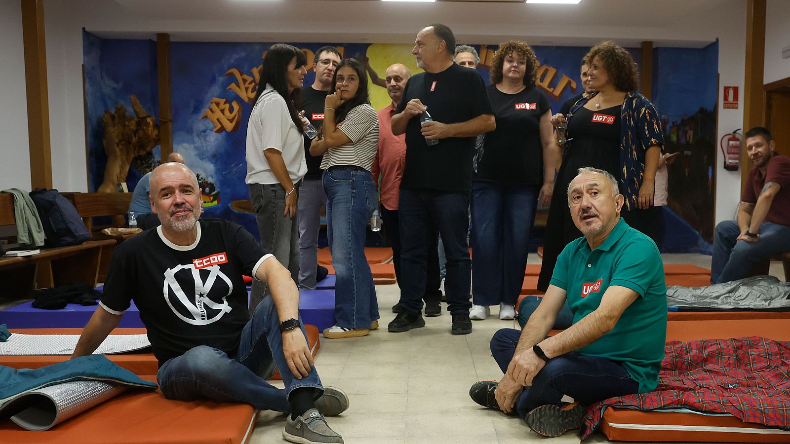 UGT y CCOO protestan ante el 'no' del Congreso a la reducción de la jornada laboral