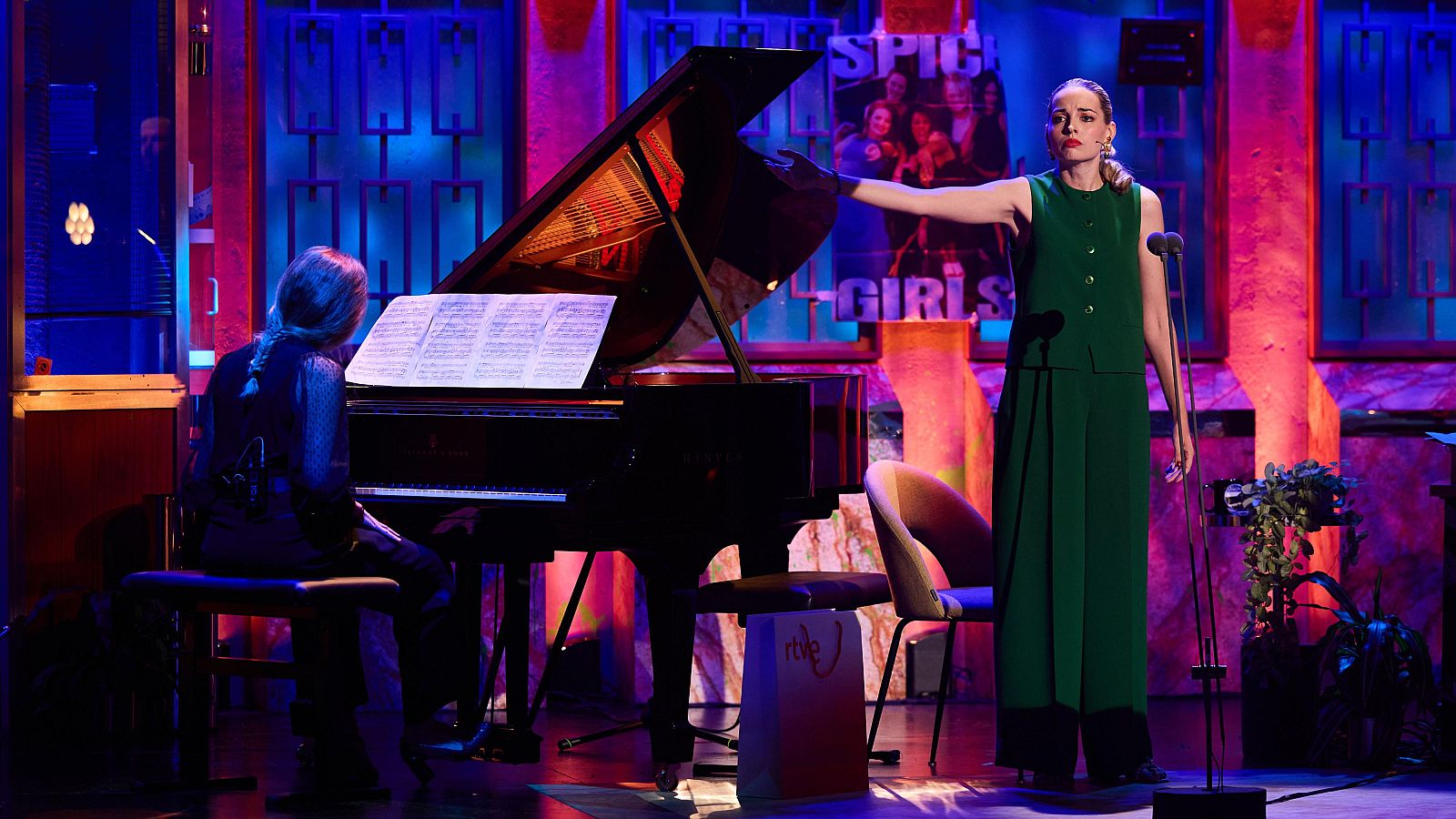 La pianista Anna Malek y la soprano Nerea Berraondo, en La Revuelta