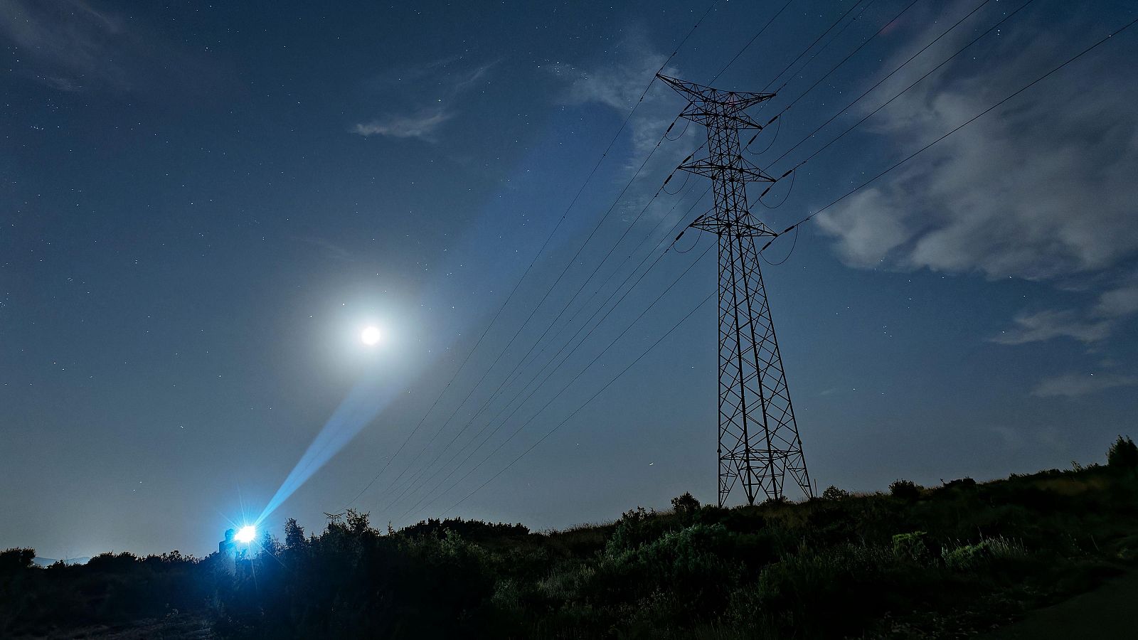 Red Eléctrica apunta a las empresas eléctricas como responsables del apagón debido a un "experimento"