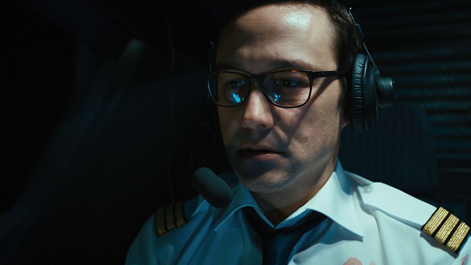 Déjate atrapar en la cabina de un avión con Joseph Gordon-Levitt en '7500. Avión secuestrado'