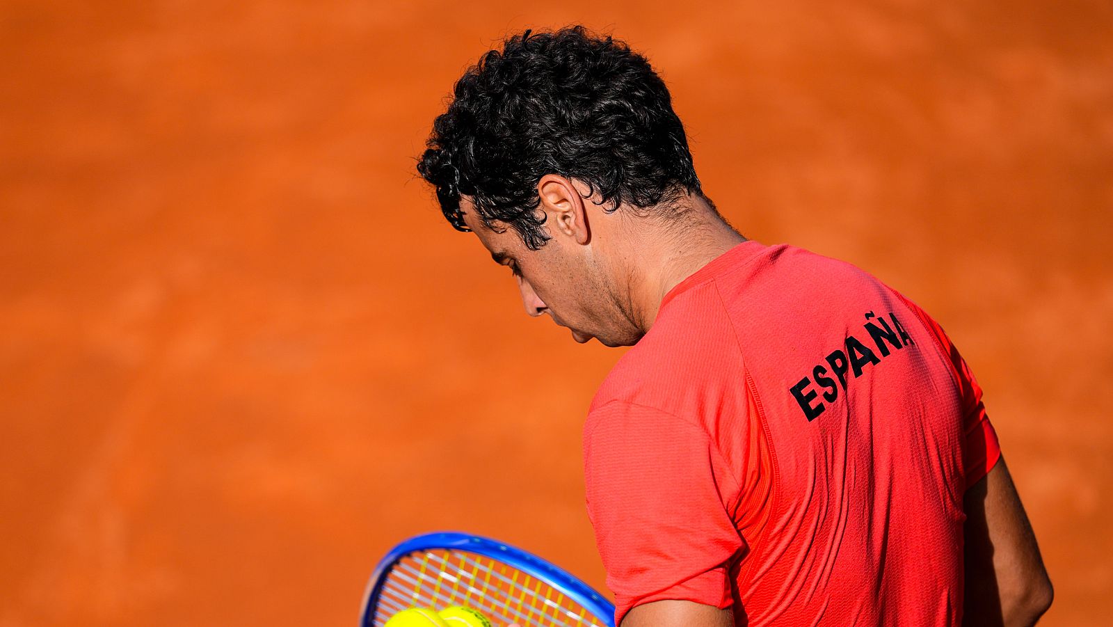 España, al borde de la eliminación por las derrotas de Carreño y Munar