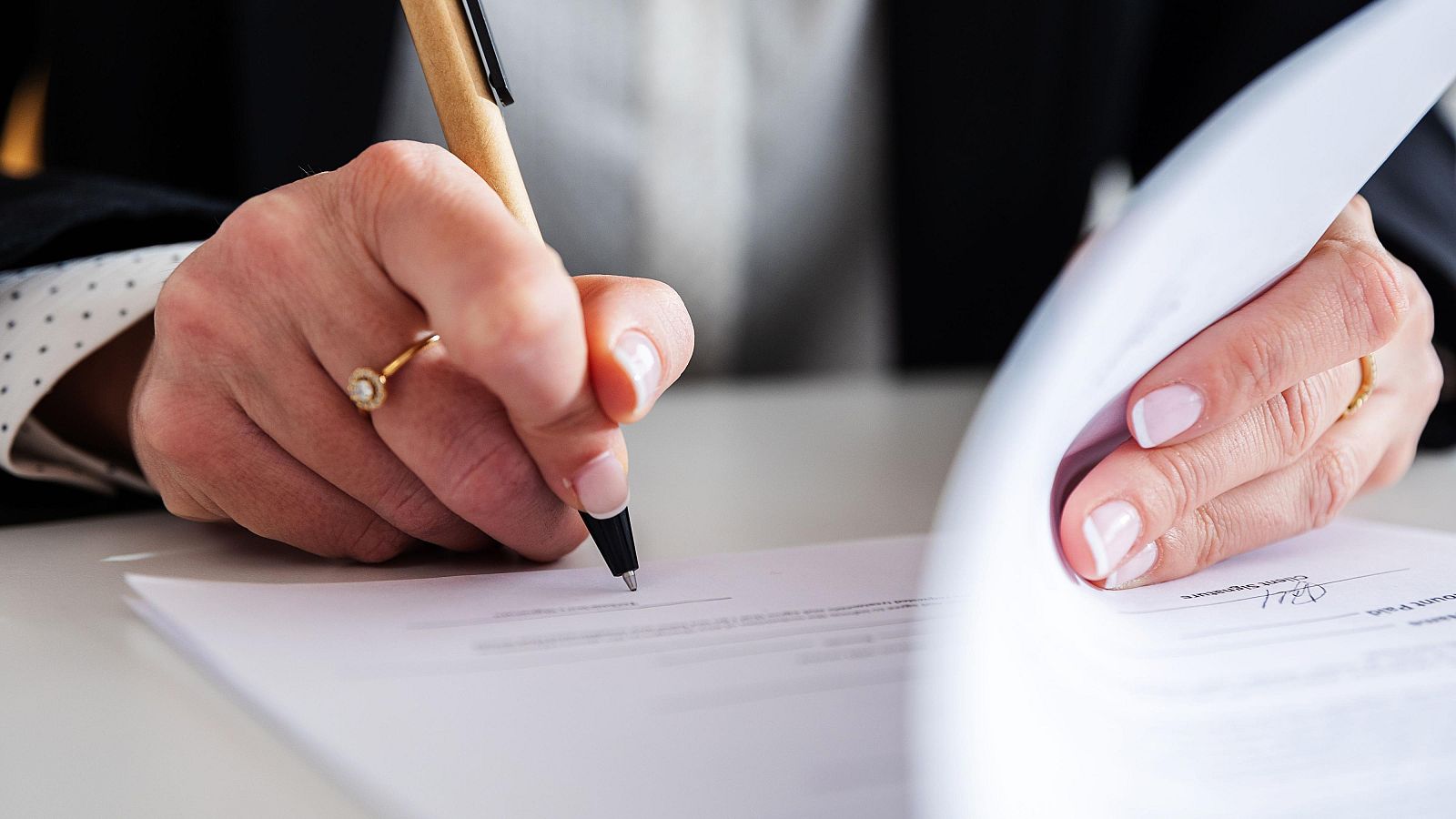 La ley obliga a las instituciones a usar un lenguaje claro en sus documentos