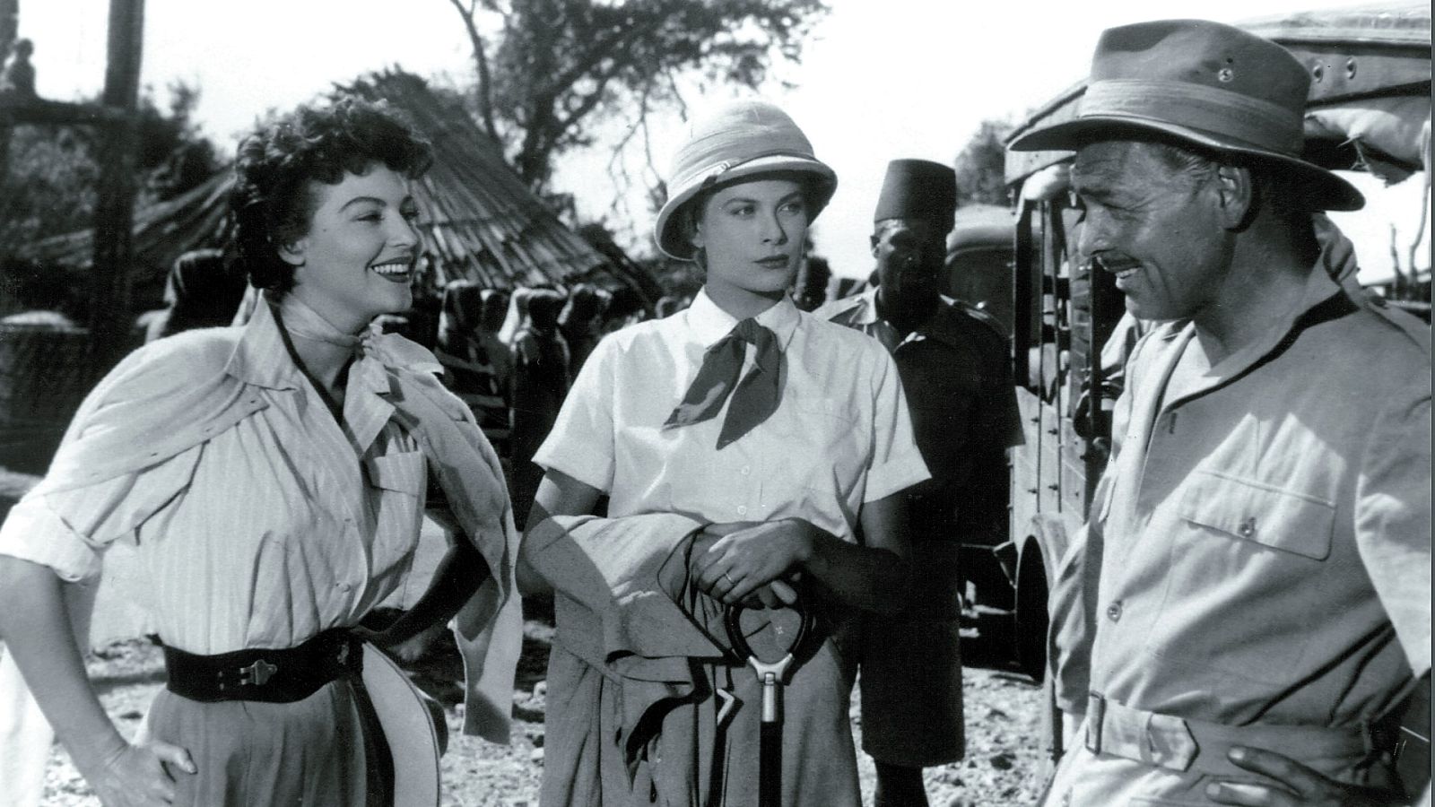 Los actores durante el rodaje de la película 'Mogambo'